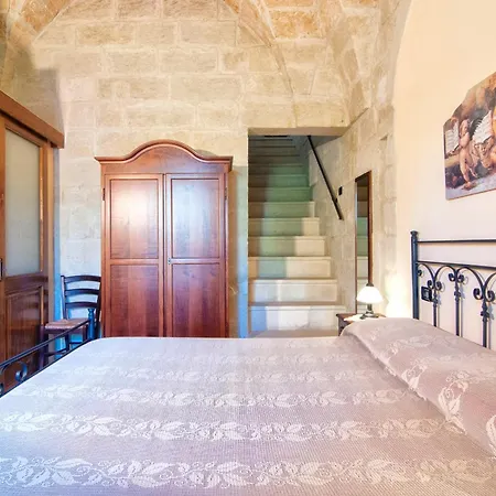 Antica Corte 3* Acquarica